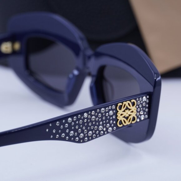 Loewe LW4114IS 90A Rectangle Sunglasses – Blue - Picture 11 of 12